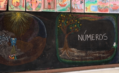 crianças em recreação